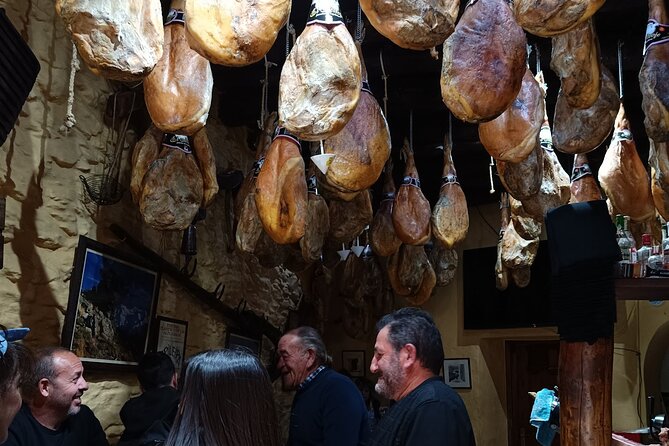 Granada 3-hour Tapas Tour - Why the six-person limit changes the evening