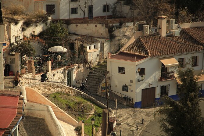 Granada Highlights Tour with Tapas Breaks by Electric Bike - Why an e-bike makes sense in Granada