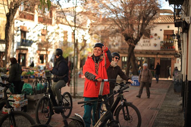 Granada Highlights Tour with Tapas Breaks by Electric Bike - Guide quality and group size