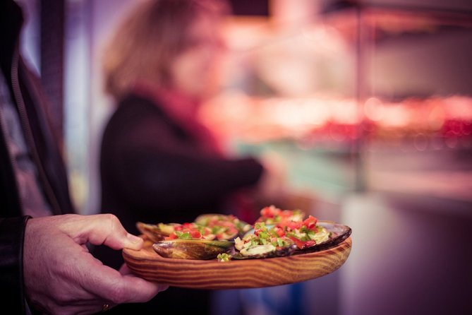 Granada Private Tapas & Walking Tour - The Alcaicería adds an old market feel