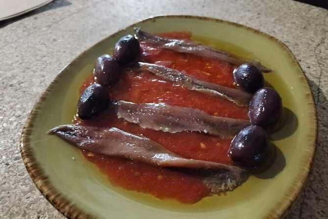 History and culture with tapas dinner - Ferran’s guiding style and the small-group advantage