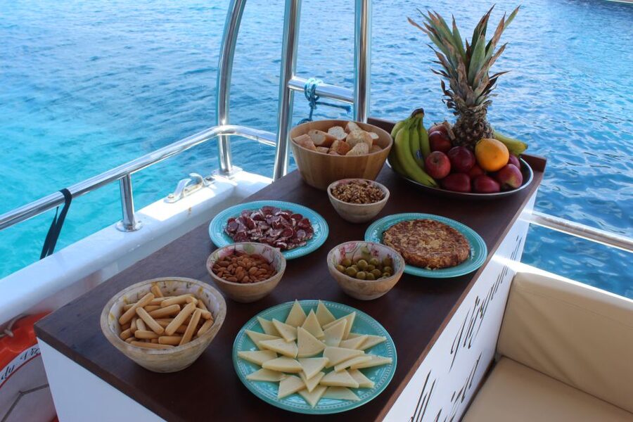 Ibiza: Scenic Cruise with Tapas and Drinks - Sa Pedrera, Port d’es Torrent, and the southern route