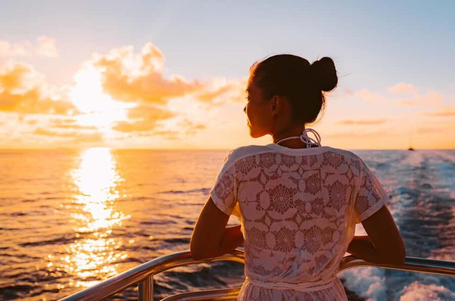 Ibiza: Sunset Private Sailboat with Tapas & Premim Open Bar - Cala Comte offers another hour on the water