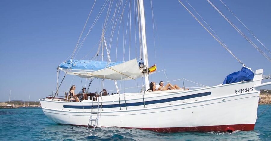 Ibiza: Sunset Private Sailboat with Tapas & Premim Open Bar - Tapas make this more than a drink cruise