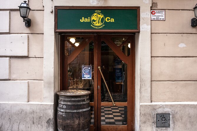 La Barceloneta Tapas & Wine & Drinks Tour in Barcelona - Who should book this food tour?