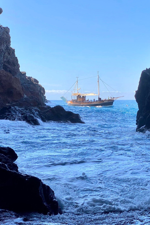 La Palma: 4-Hour Coastline Cruise with Tapas and Barbecue - Key points to know before booking