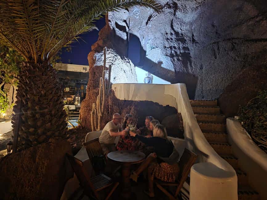 Lanzarote: Evening Tapas, Winery & Lagomar Experience - Why this evening tour works so well