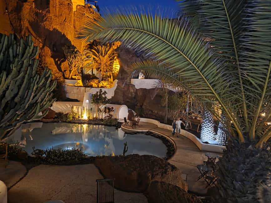 Lanzarote: Evening Tapas, Winery & Lagomar Experience - Bodega Suárez and the taste of volcanic Lanzarote