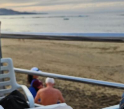 100% Local Tapas & Beach views