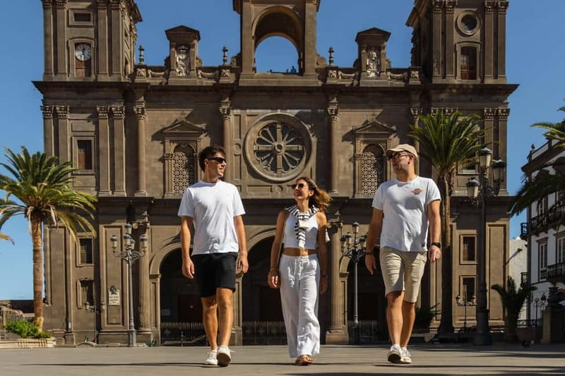 Las Palmas: Gourmet Tapas and Wine Tour in the Old Town - Plaza del Pilar Nuevo and Plaza de Santo Domingo