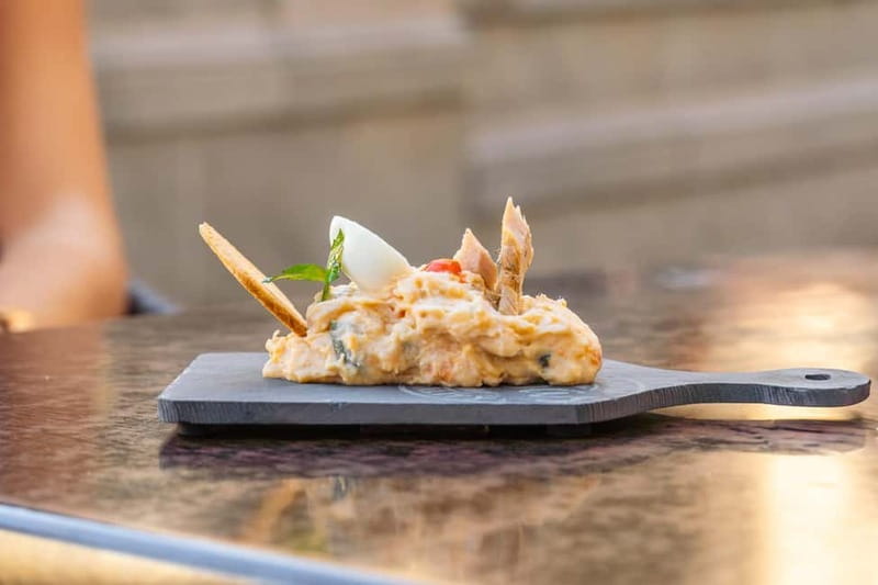 Las Palmas: Gourmet Tapas and Wine Tour in the Old Town - Who will enjoy this experience most