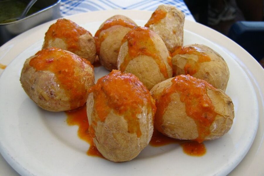Las Palmas: Tapas and Drinks in the Beauty of the Old City - Starting beneath San Telmo Church