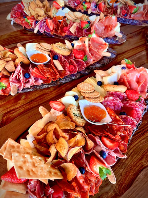 Lisbon: Premium Wine and Tapas Tasting Session - Who should book this tasting