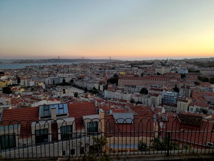 Lisbon: Private Highlights Tuk-Tuk Tour with Tapas and Wine - A sunset-first way to see Lisbon