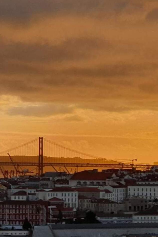 Lisbon: Private Highlights Tuk-Tuk Tour with Tapas and Wine - Lisbon Cathedral and the old town