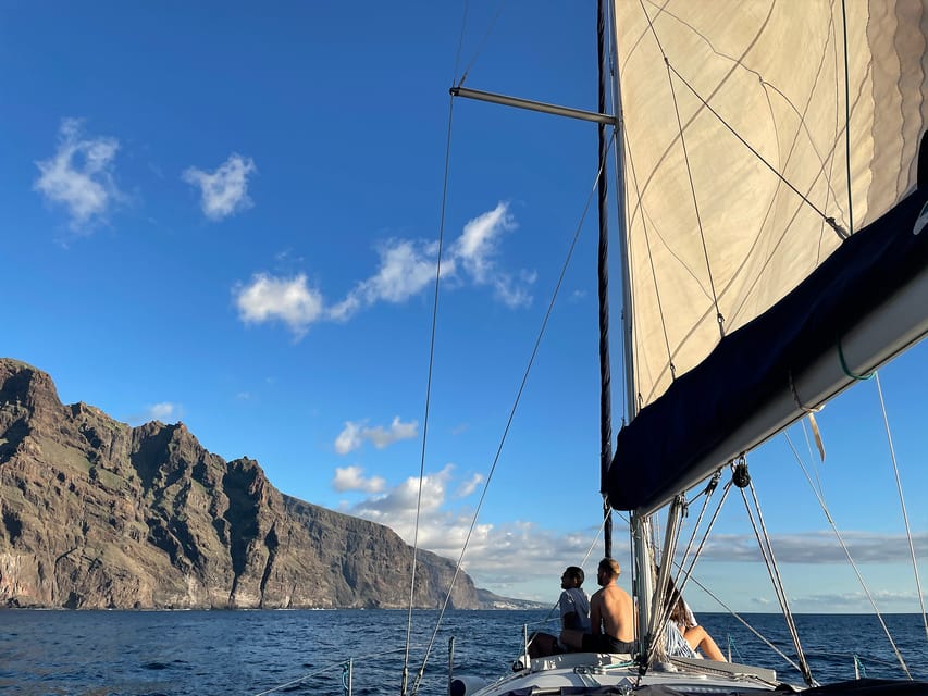 Los Gigantes: Private Sailing Tour with Swim, Drink, & Tapas - My final call on booking Sangría