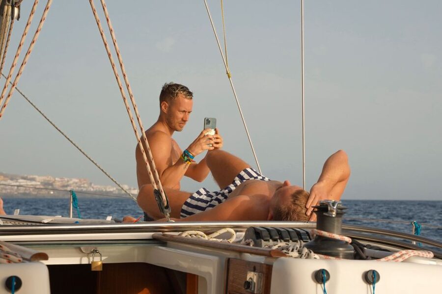 Los Gigantes: Sailing Excursion with Swimming, Drink & Tapas - Who Should Book This Sailing Trip