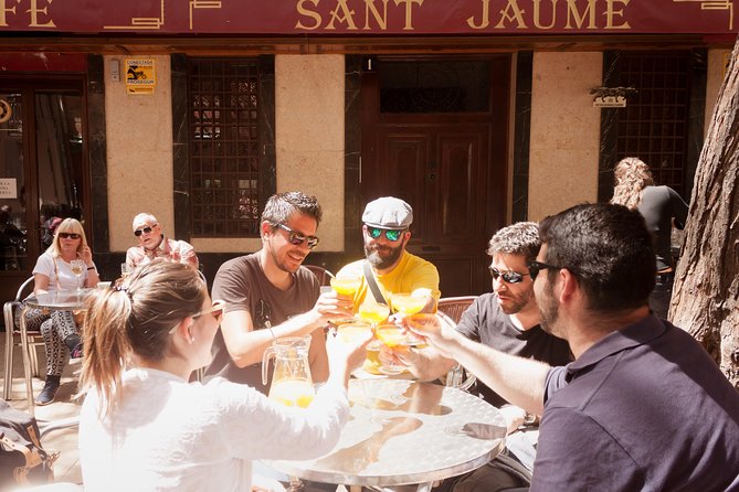 Luxury Authentic Tapas Tour - Valencia’s old streets, art, and first foundations