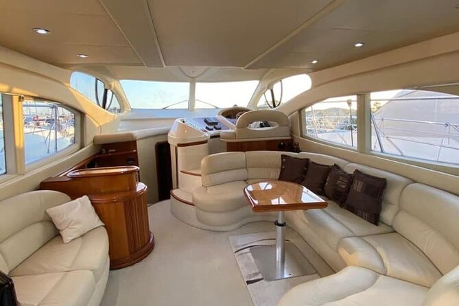 Luxury Yatch trips + Open Bar + Tapas + Paddle Surf + Snorkel - A small group, with one important caveat
