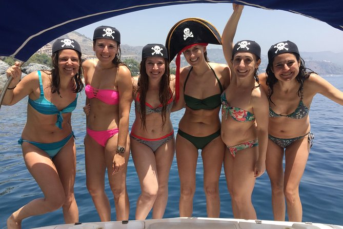 Luxury Yatch trips + Open Bar + Tapas + Paddle Surf + Snorkel - Weather can change the day