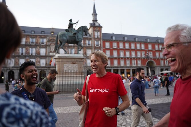 Madrid by Night: Tapas Crawl, Local Drinks & Hidden Gems - Plaza Mayor and Madrid’s classic comfort food