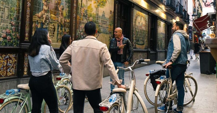 Madrid by Night: Vintage Bike Tour Highlights/Optional Tapas - Key points at a glance