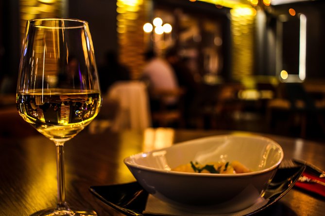 Madrid: El Retiro Park Guided Tour and Tapas - The Crystal Palace and its surprising original purpose