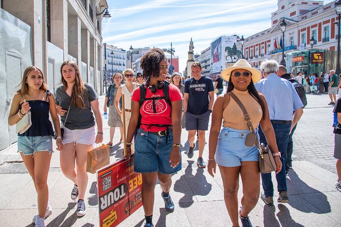 Madrid Essential Walking Tour – With Pintxo & Refreshing Drink - Teatro Real and the royal views at Plaza de Oriente