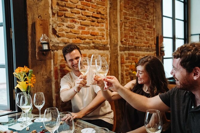 Madrid Evening Tapas and Wine Guided Tour - Small group size and guide style