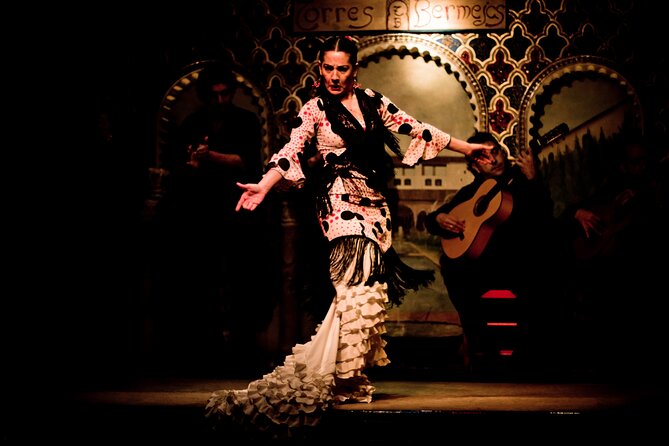 Madrid: Flamenco Show with Tapas or Drink in Tablao Las Tablas - Why this small Madrid tablao works