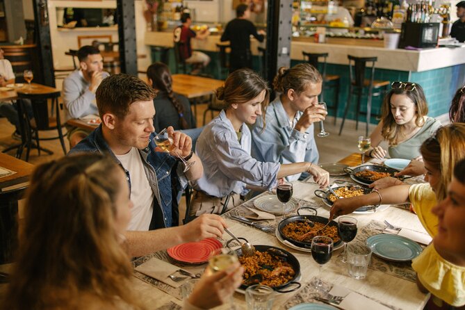 Madrid Food Walking Tour with Tapas and Vermouth - Why this Madrid food walk works well