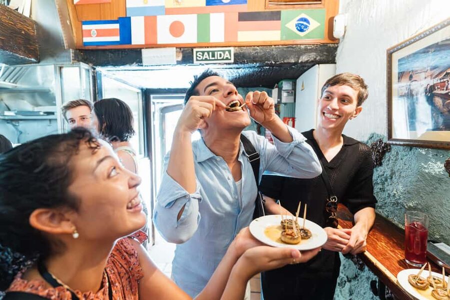 Madrid: Guided Food Tour with Tapas Tastings and Drinks - Key details before you book