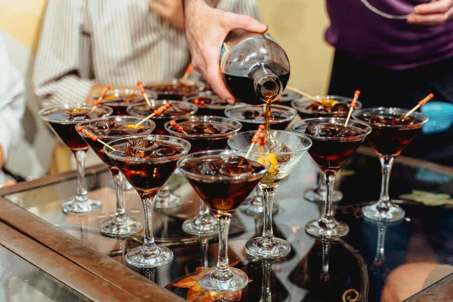Madrid: Guided Food Tour with Tapas Tastings and Drinks - El Madrid de los Austrias and the final sweet course