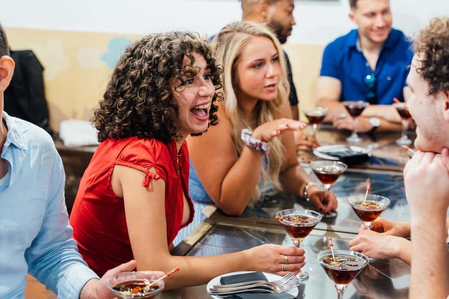 Madrid: Guided Food Tour with Tapas Tastings and Drinks - Practical points that affect the evening