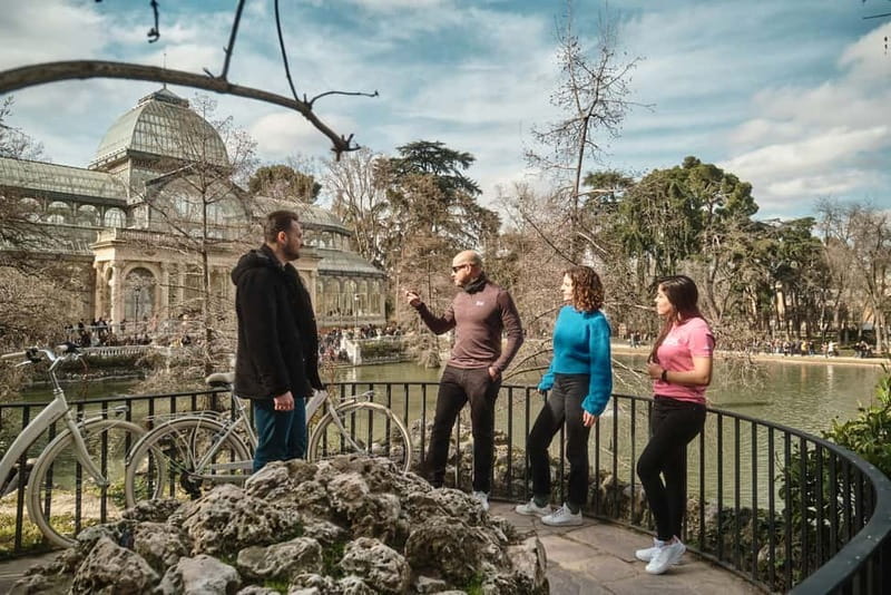 Madrid: Highlights Guided Vintage Bike Tour and Tapas Option - The Royal Palace and the older city center
