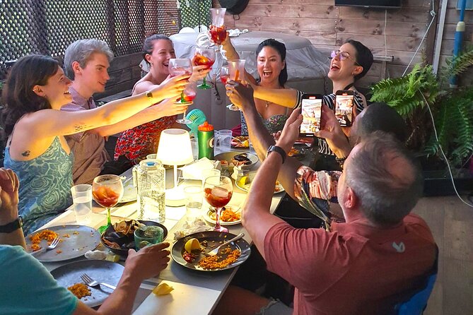 Madrid: Paella & Sangria Classes- Seafood, Chicken & Vegan option - A proper sit-down meal after the cooking