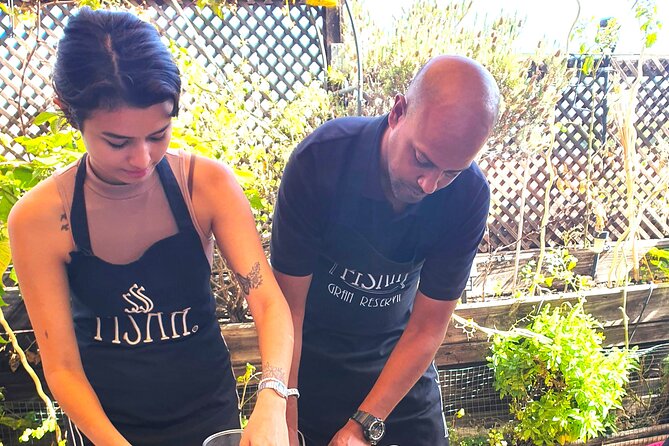 Madrid: Paella & Sangria Classes- Seafood, Chicken & Vegan option - Vegan and vegetarian planning