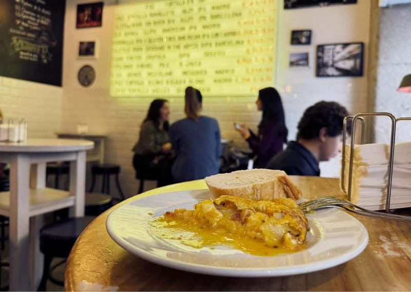 Madrid: Prado Museum and Tapas & Wine Tour with Local Guide - The walking, timing, and practical tradeoffs
