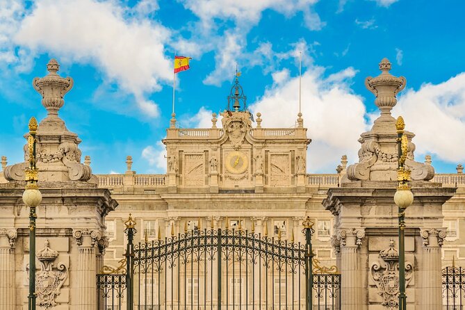 Madrid: Royal Palace Expert Guided Tour with Optional Tapas - Sabatini Garden and the best photo stops