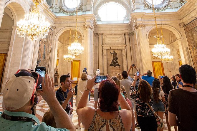 Madrid: Royal Palace Expert Guided Tour with Optional Tapas - Entering the palace with skip-the-line admission