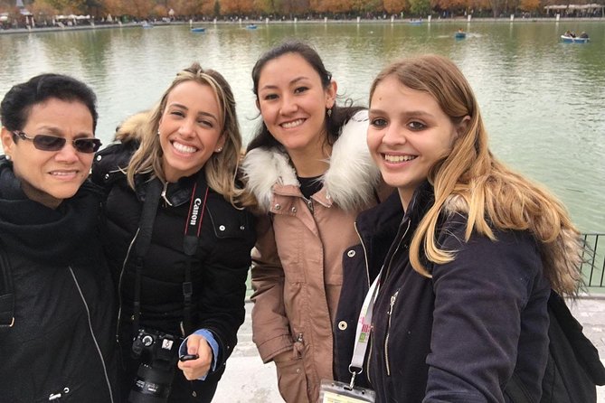 Madrid Royal Palace & Retiro Park Tour with Optional Tapas - Entering the Royal Palace of Madrid