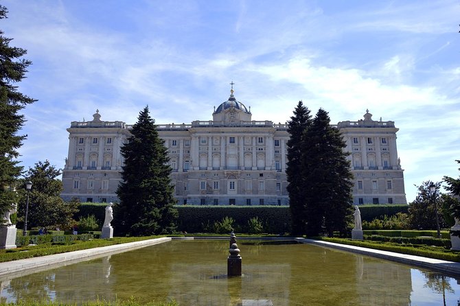 Madrid Royal Palace & Retiro Park Tour with Optional Tapas - What the optional tapas adds