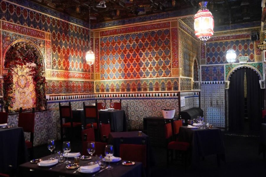 Madrid: Royal Palace Tour, Flamenco Show, & Tapas with Drink - Flamenco at Torres Bermejas