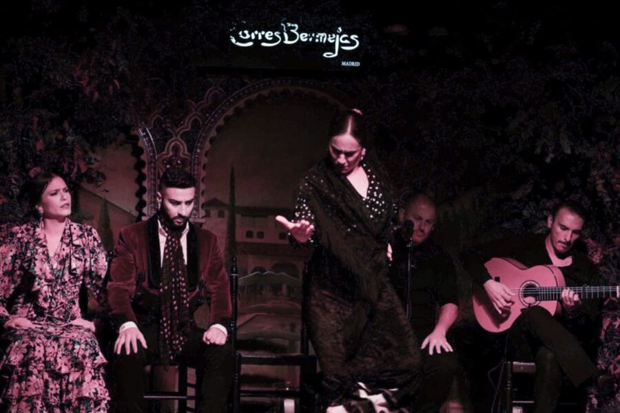 Madrid: Royal Palace Tour, Flamenco Show, & Tapas with Drink - Is $105 a fair price?