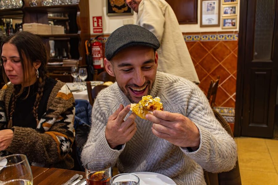 Madrid's Iconic Tapas, Taverns & History Experience - Why this Madrid food walk works so well
