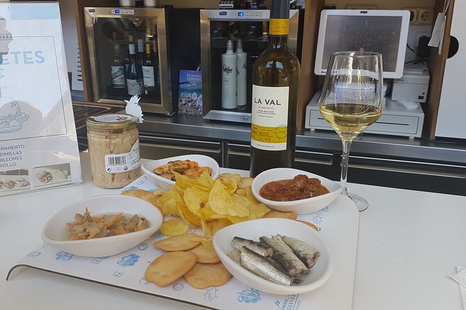 Madrid Small Group Tapas Tour at 4 Venues -Lunch or Dinner - Churros at Chocolatería San Ginés