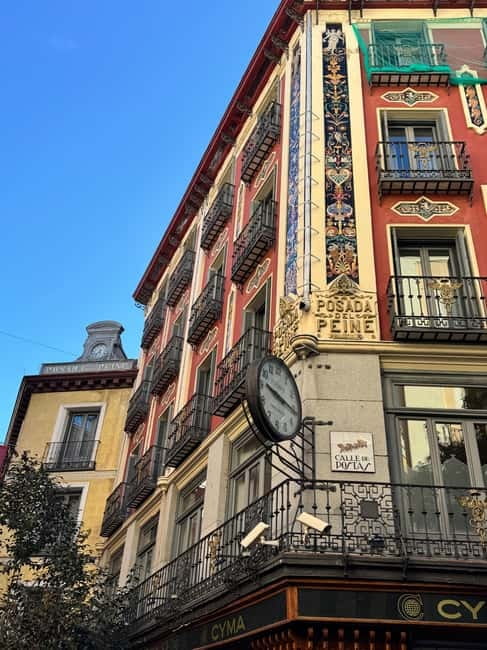 Madrid: Small Group Tour with Tapas & Drinks - The 45-minute tapas stop