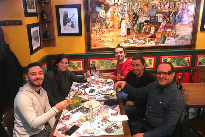 Madrid Tapas and Mysteries Walking Tour with Private Option - What the pub crawl adds to the night