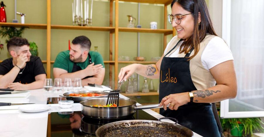 Madrid: Tapas & Paella Cooking Class with Expert Chef - What the cooking sequence feels like