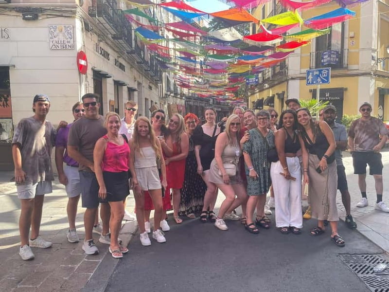 Madrid: Tapas & Wine Tour with Visit to a Rooftop - Key points at a glance